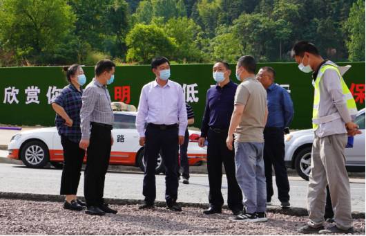 六安市公路管理處黨委書(shū)記、主任楊廣來(lái)一行蒞臨指導(dǎo)我司項(xiàng)目